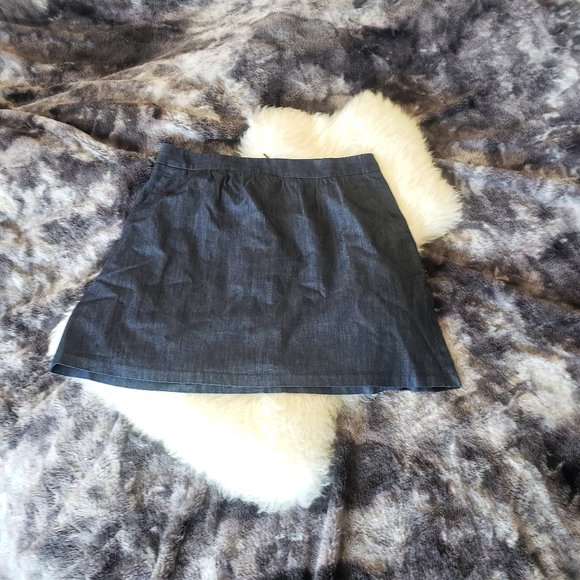 Fit and flair denim skirt with POCKETS! Sz 8 - Picture 2 of 10